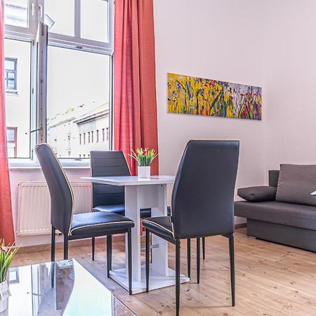 6 Min To Amusement Park - Economy Rooms In Shared Apartment Vienna Esterno foto