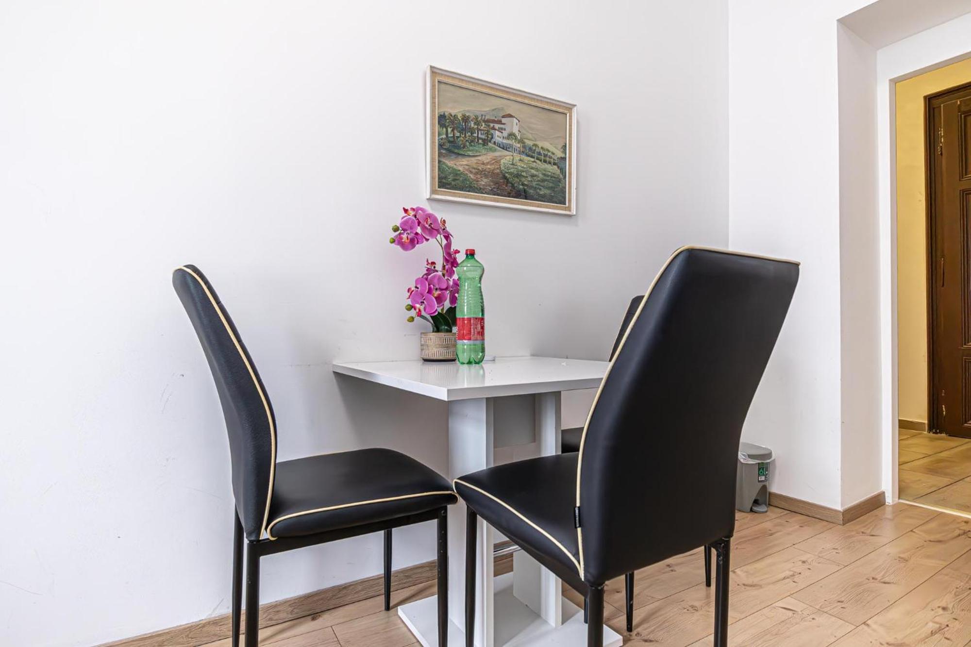 6 Min To Amusement Park - Economy Rooms In Shared Apartment Vienna Esterno foto