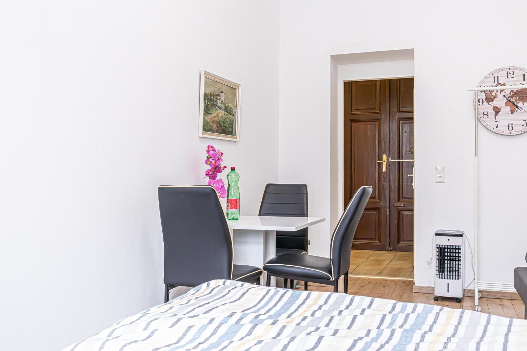 6 Min To Amusement Park - Economy Rooms In Shared Apartment Vienna Esterno foto