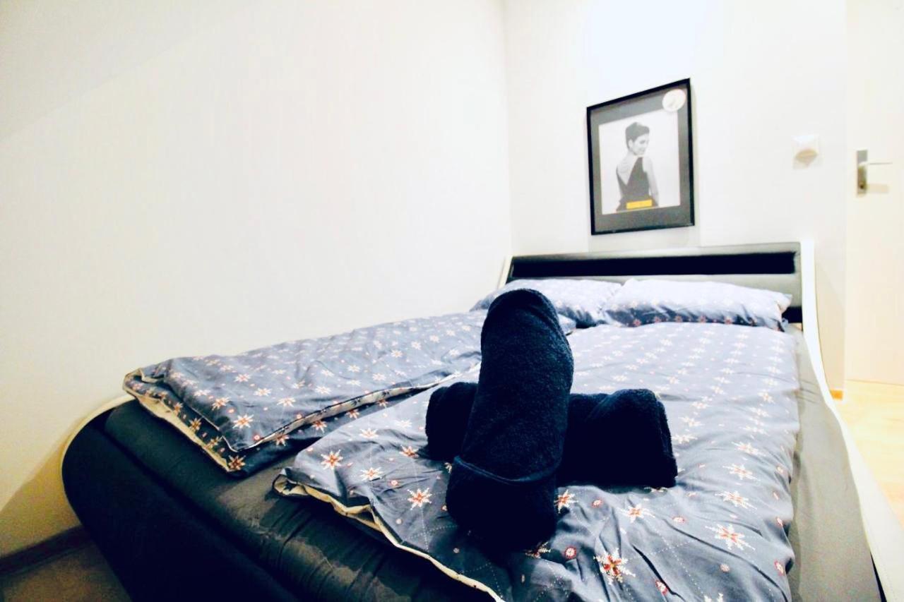 6 Min To Amusement Park - Economy Rooms In Shared Apartment Vienna Esterno foto