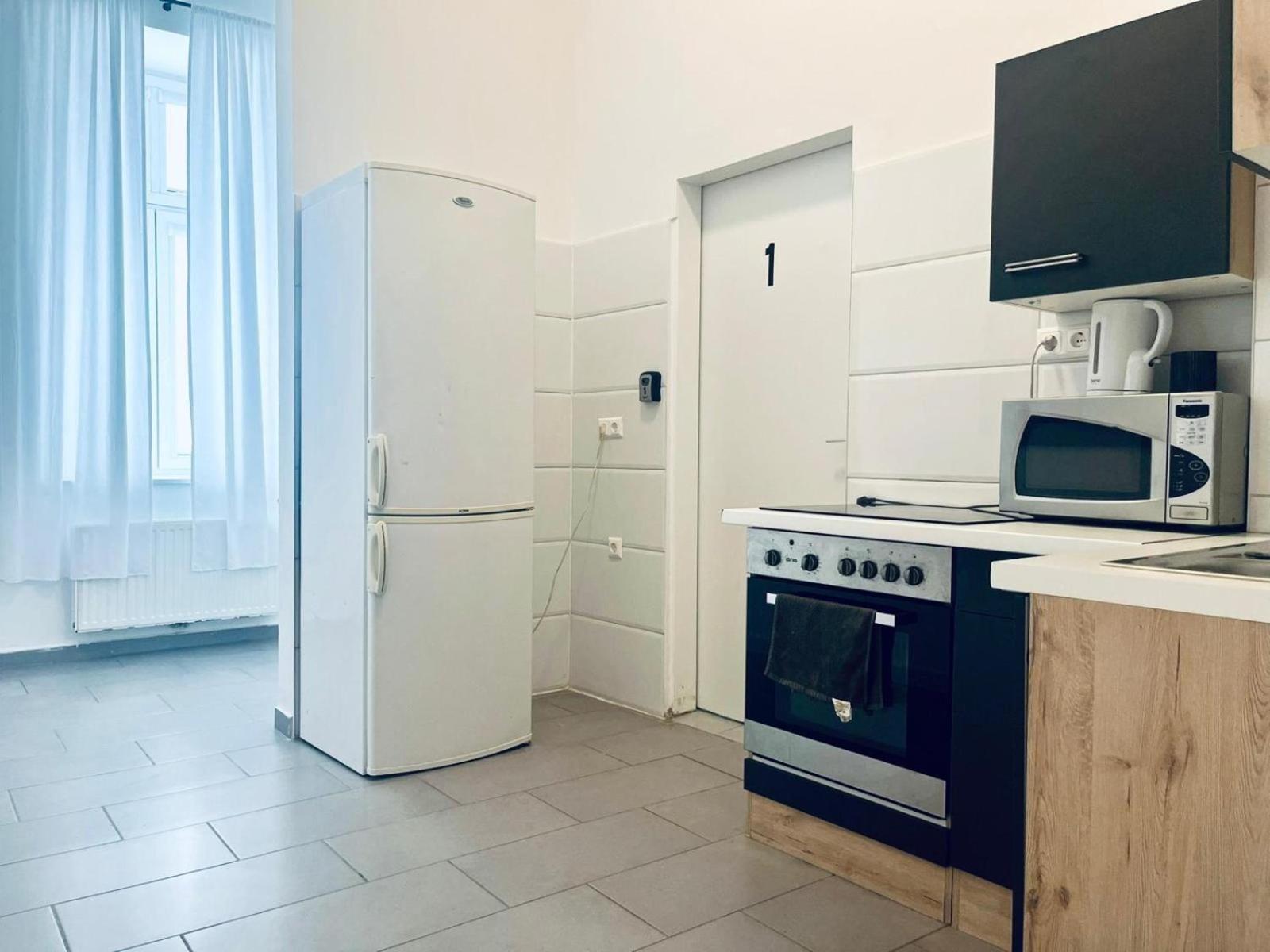 6 Min To Amusement Park - Economy Rooms In Shared Apartment Vienna Esterno foto